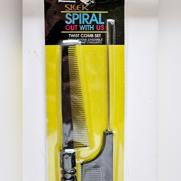 NWT SLEEK SET OF 2 BLACK SPIRAL OUT WITH US HAIR COMBS! - Picture 4 of 5